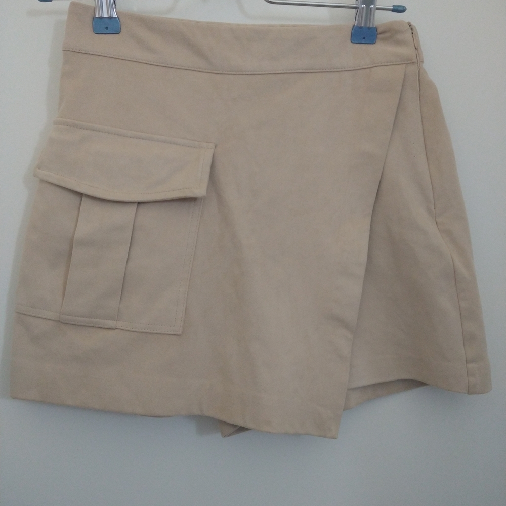 Zara Beige Skirt with Seam Detail